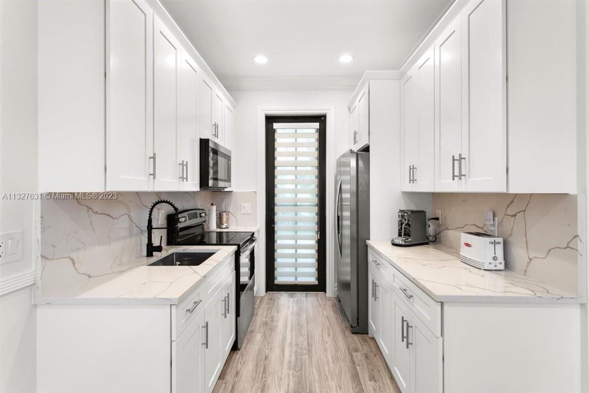 VISTA DEL LAGO - Residential