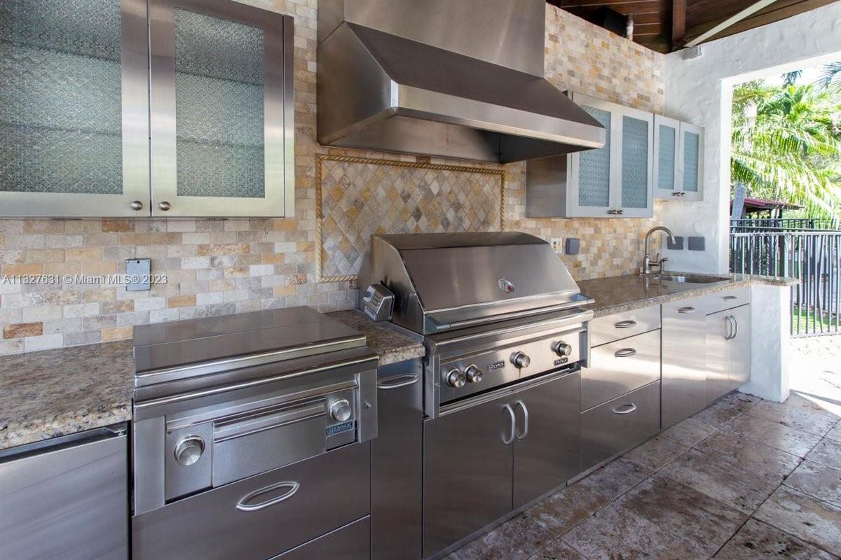 VISTA DEL LAGO - Residential