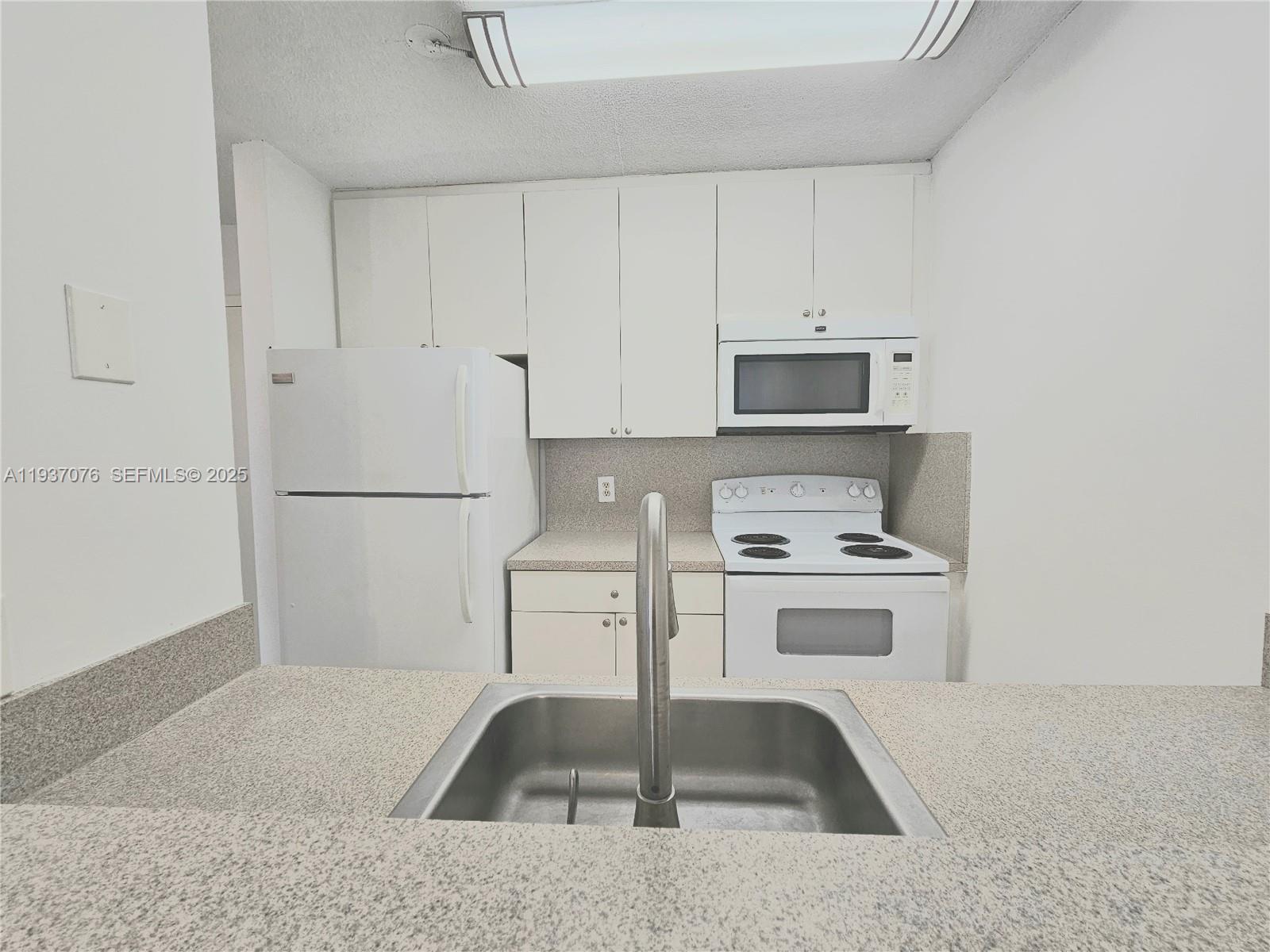 1225 NE 124th St 34B