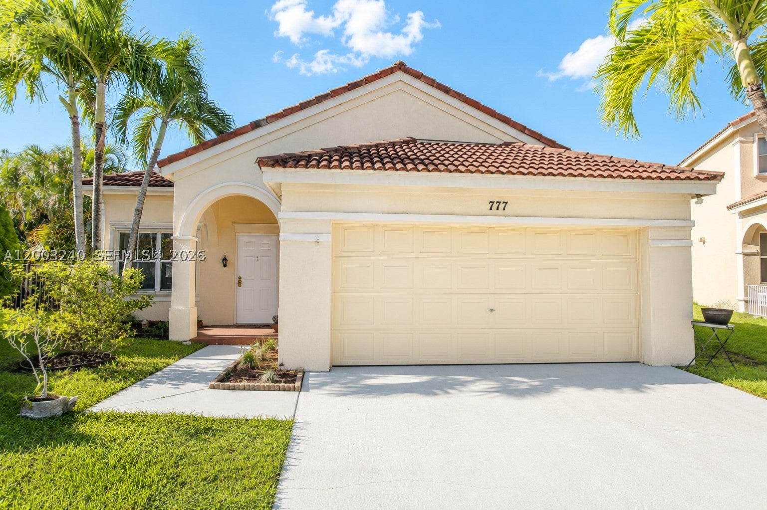 777 Tanglewood Cir