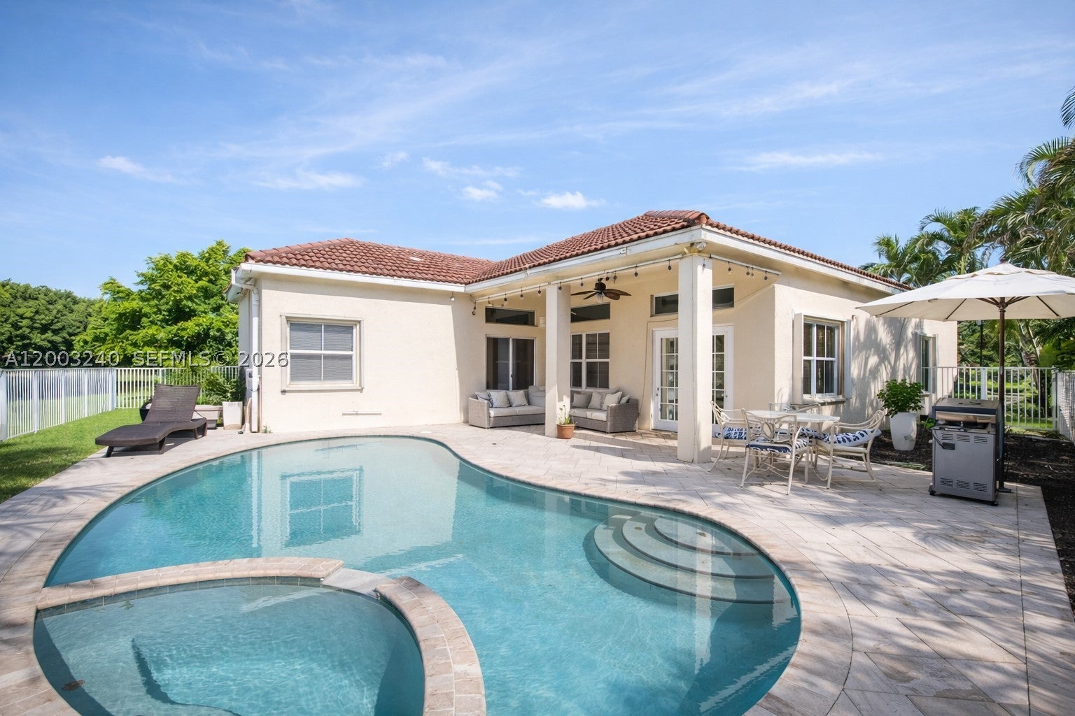 777 Tanglewood Cir