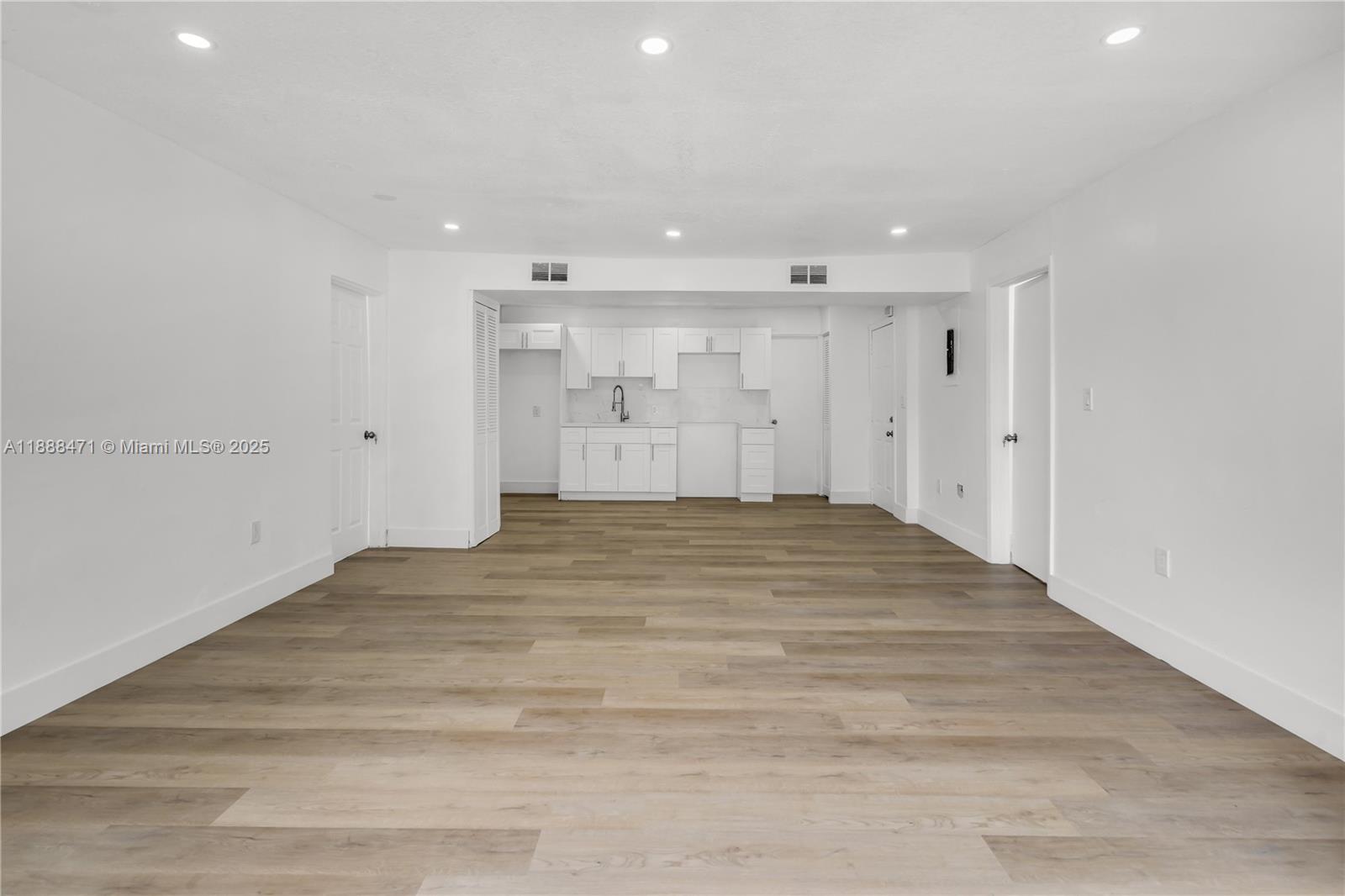 BREEZY PARK - Residential