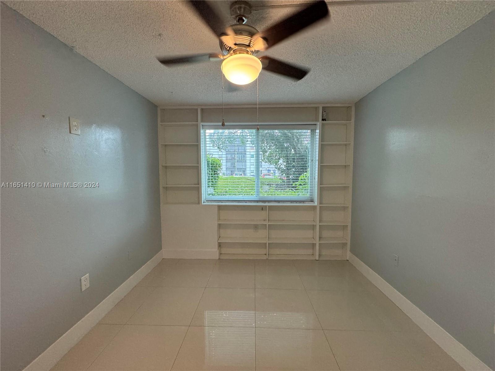 OMEGA CONDO NO 6 - Residential