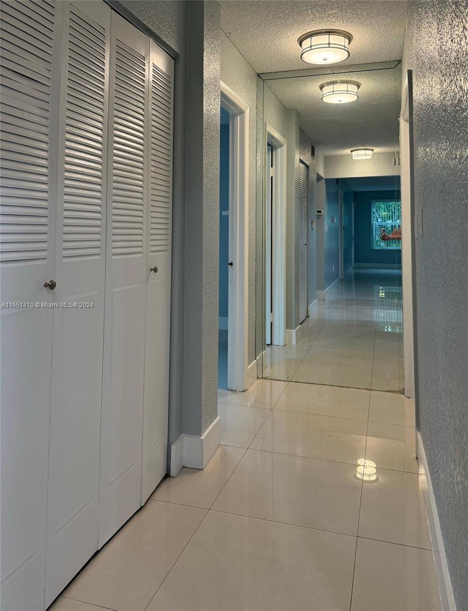 OMEGA CONDO NO 6 - Residential