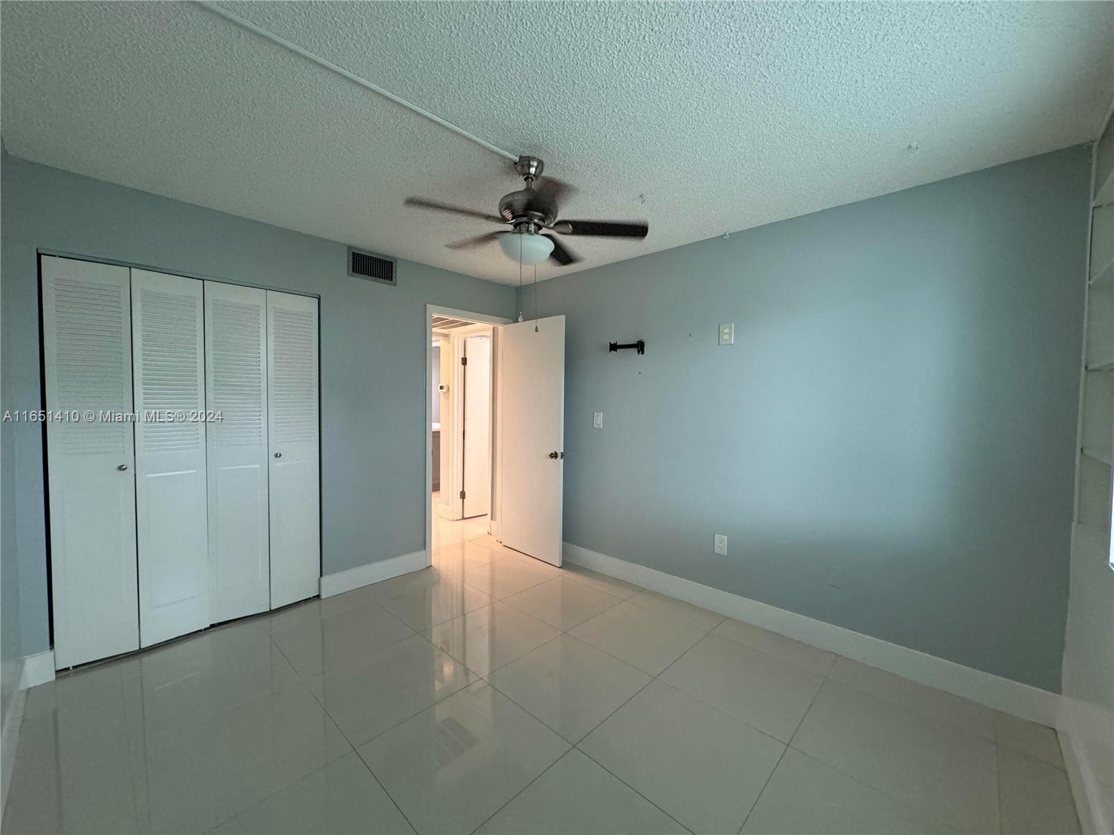 OMEGA CONDO NO 6 - Residential