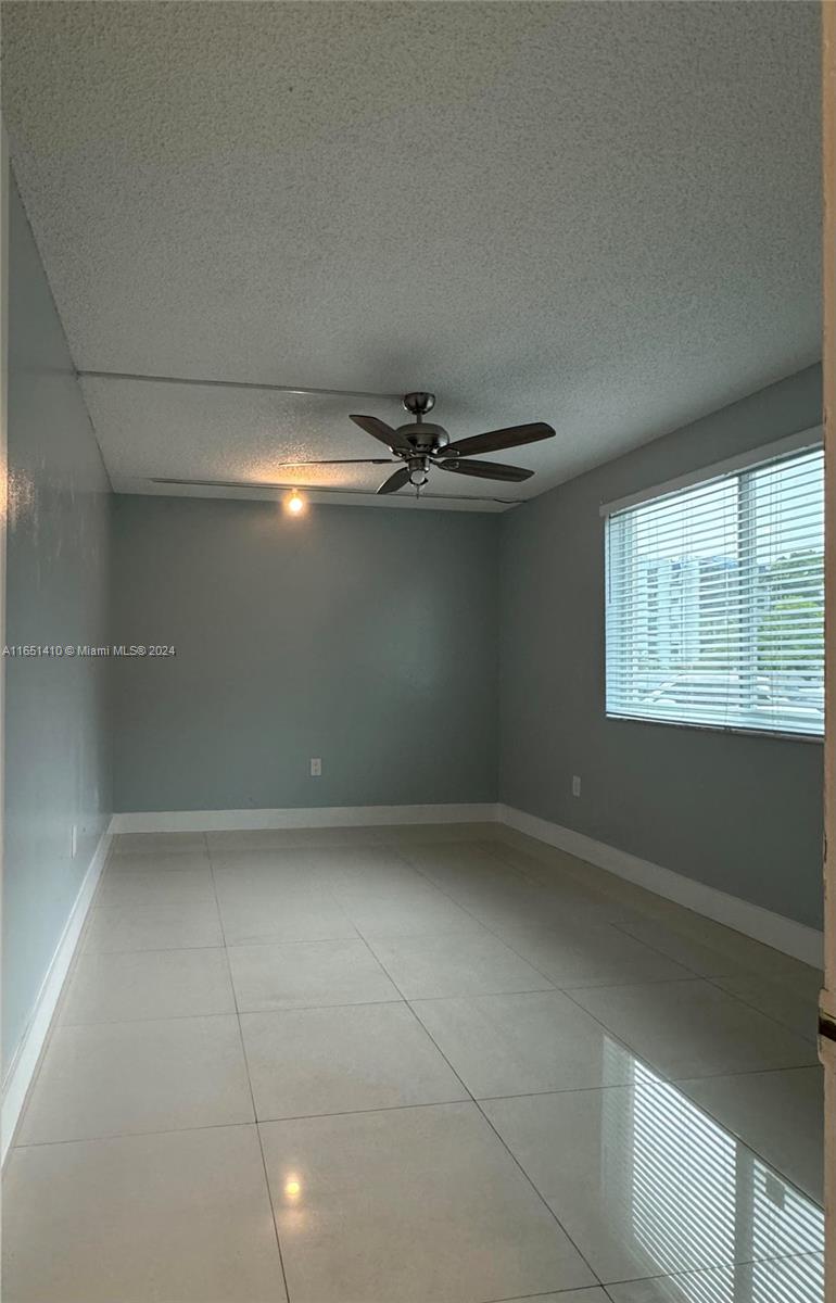 OMEGA CONDO NO 6 - Residential