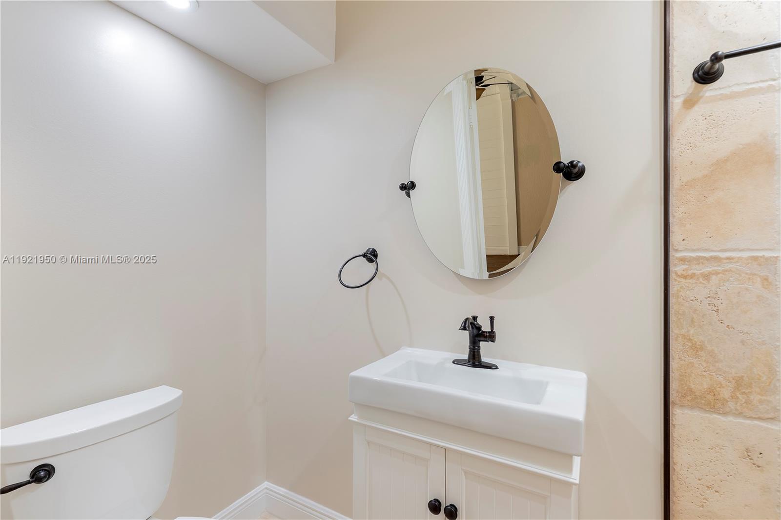 CORAL GABLES GRANADA SEC - Residential Lease