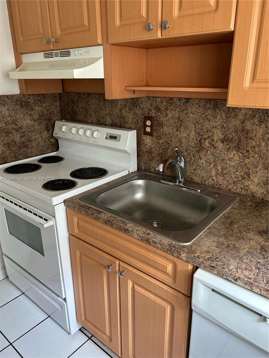 SALZEDO MANOR CONDO - Residential