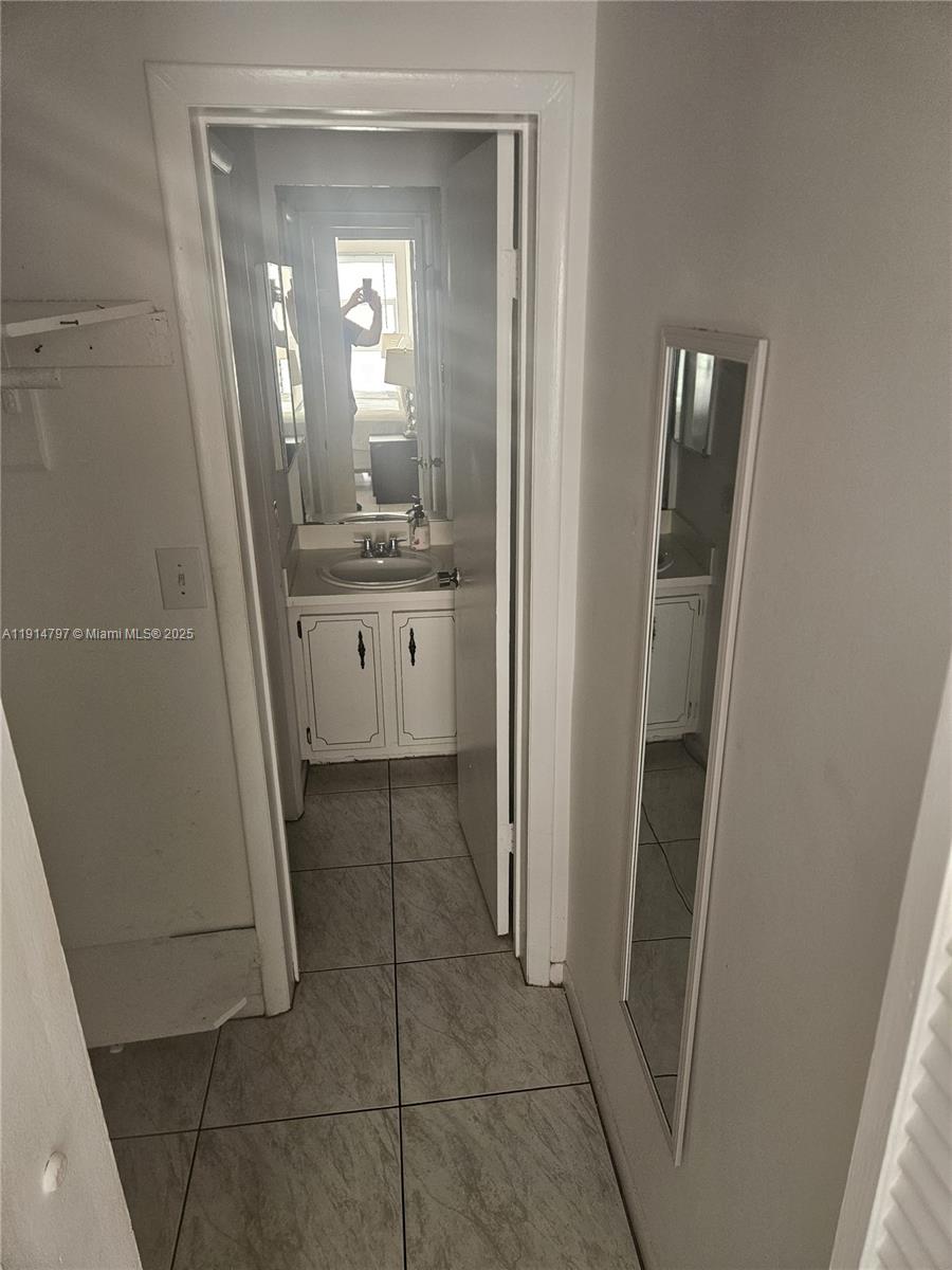 LE CARTIER CONDO - Residential Lease