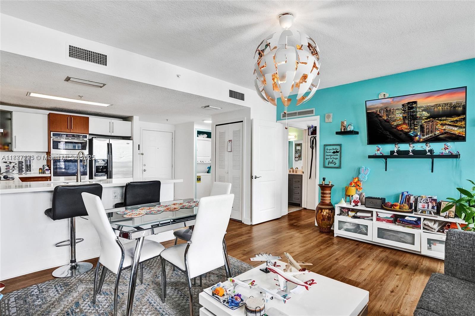 170 SE 14th St 2907