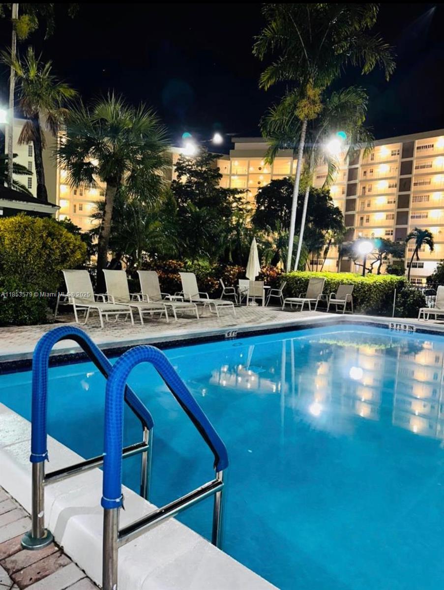 NO 39 PALM-AIRE COUNTRY C - Residential Lease