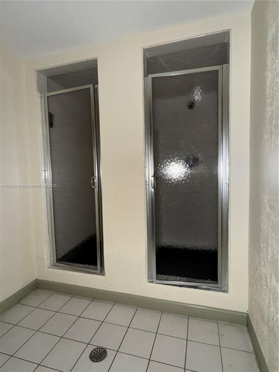 NO 39 PALM-AIRE COUNTRY C - Residential Lease