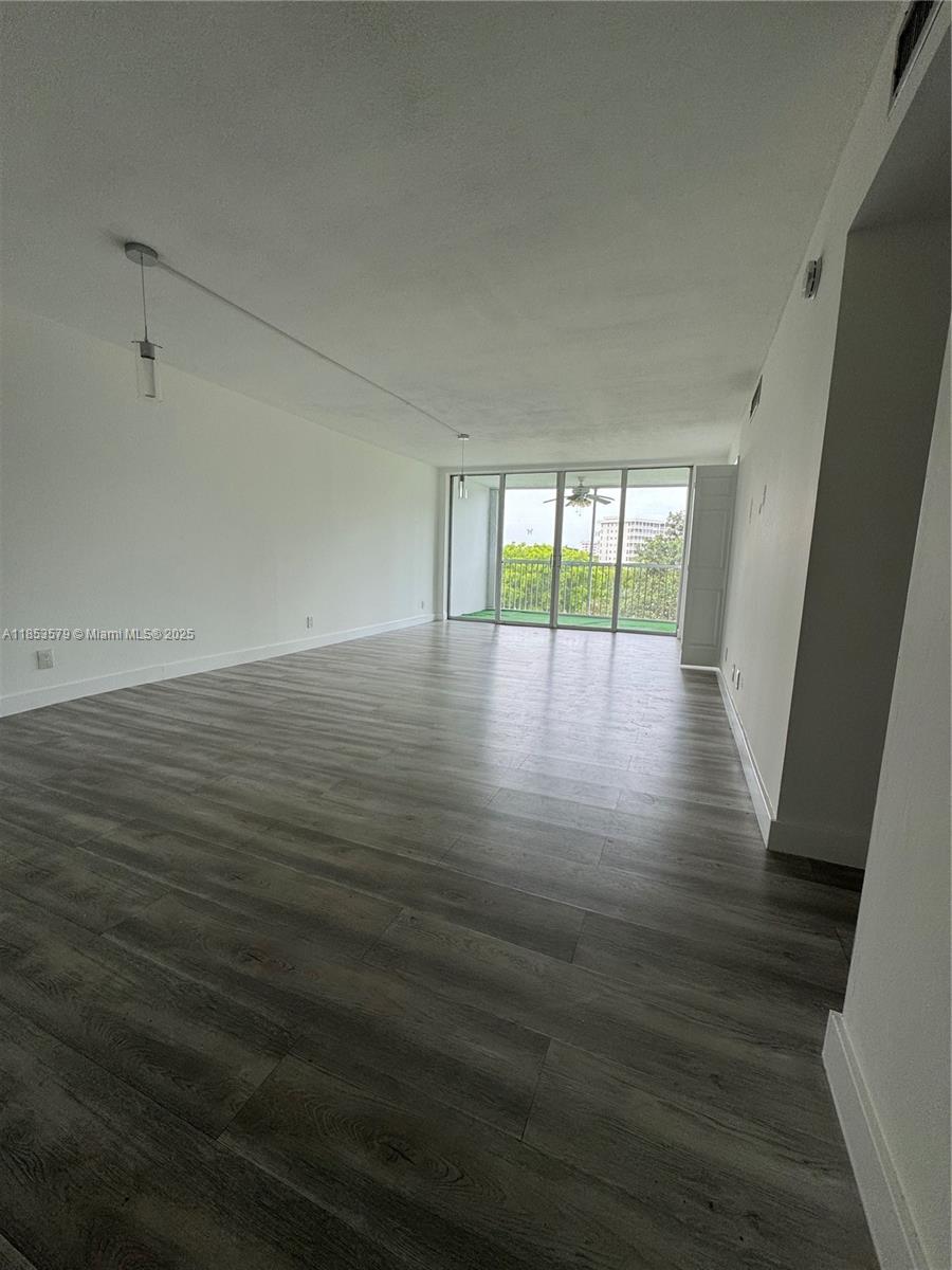 NO 39 PALM-AIRE COUNTRY C - Residential Lease