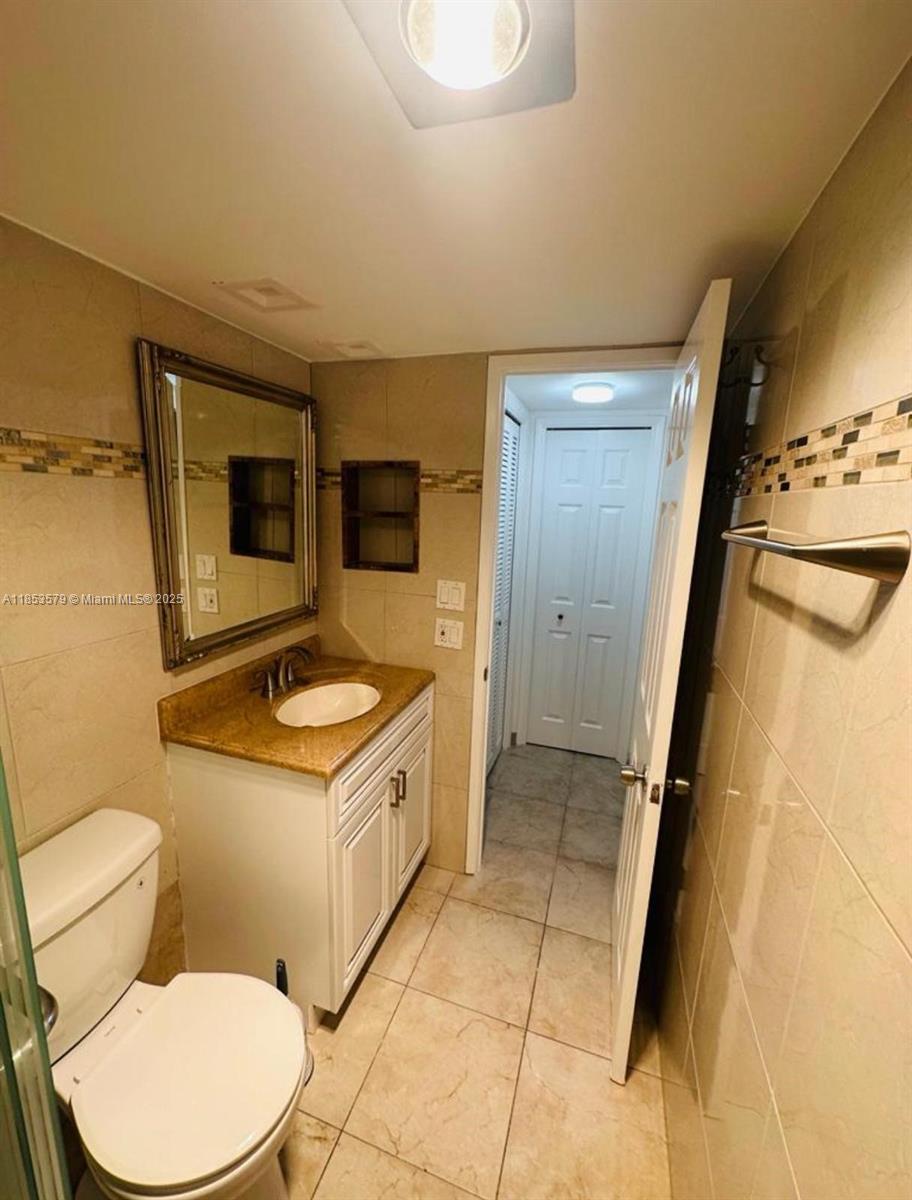 NO 39 PALM-AIRE COUNTRY C - Residential Lease