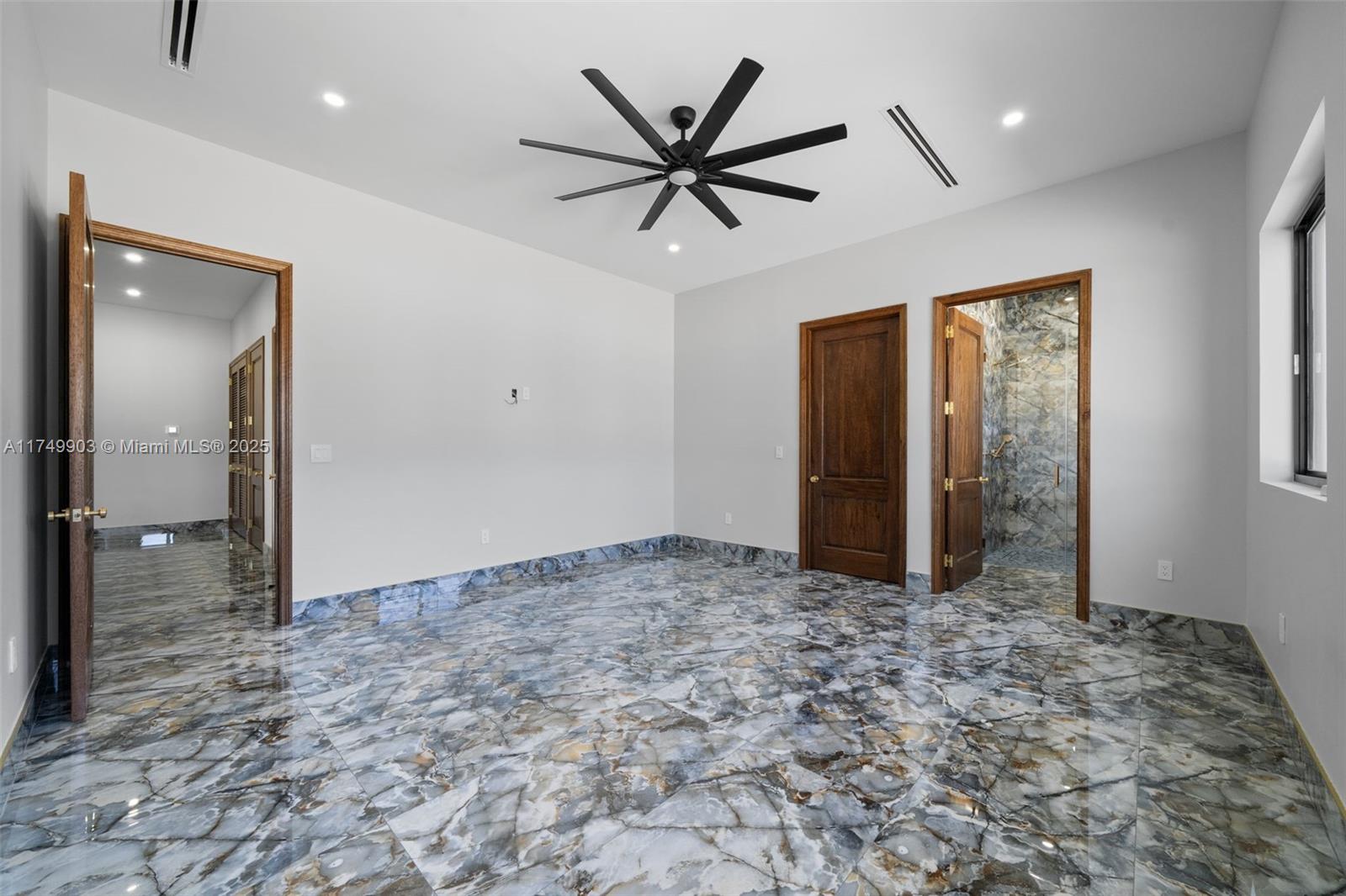 NEW HOMES ESTATES - Residential