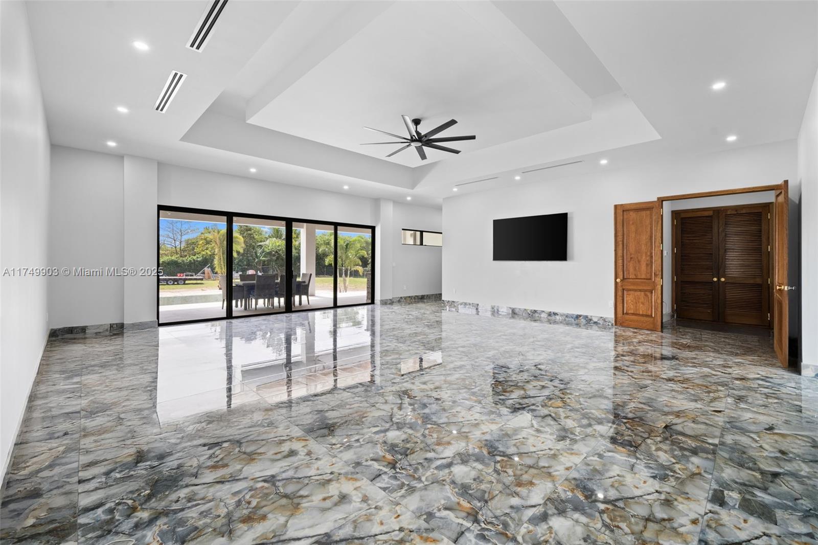 NEW HOMES ESTATES - Residential
