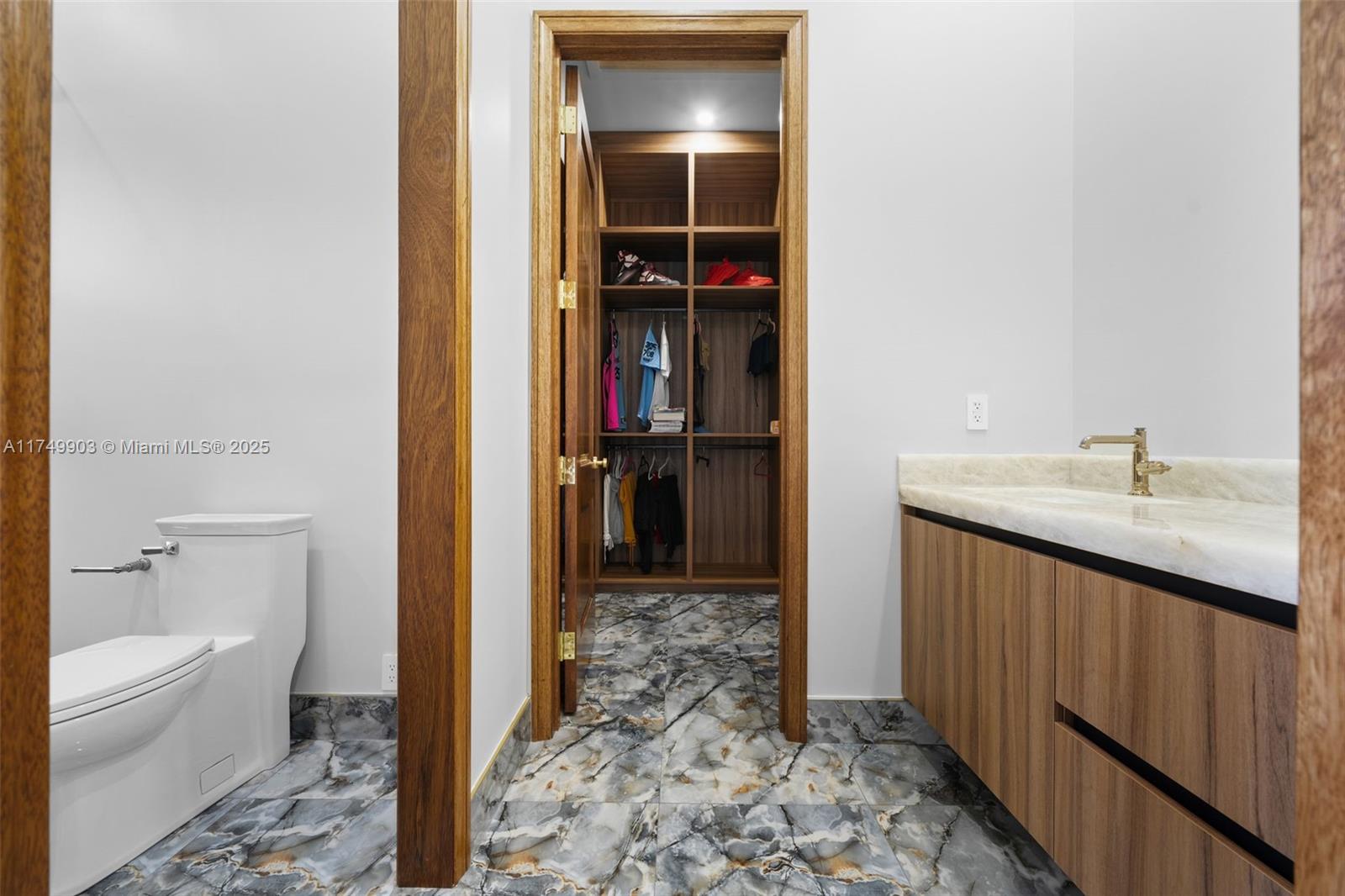 NEW HOMES ESTATES - Residential