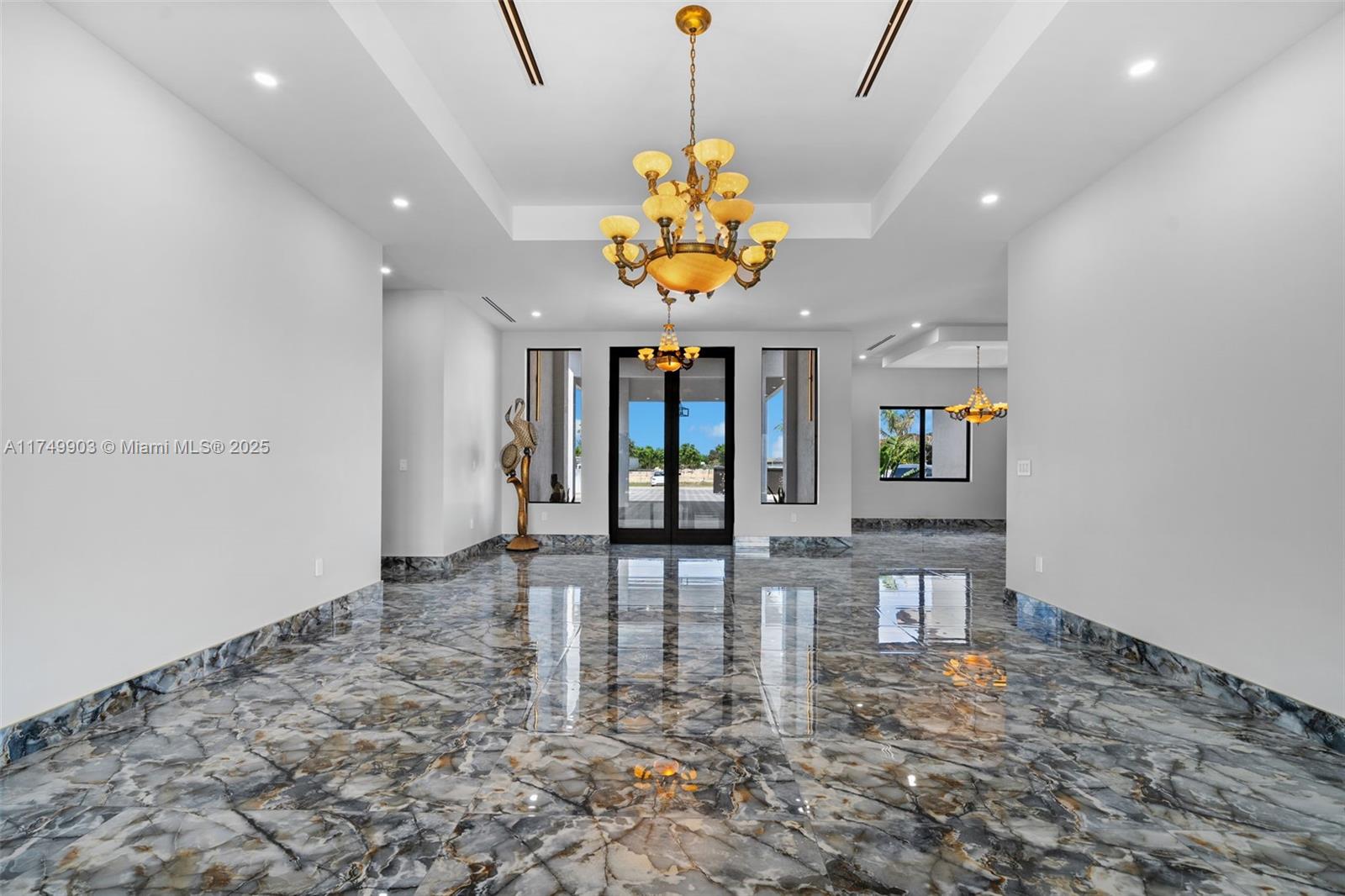 NEW HOMES ESTATES - Residential