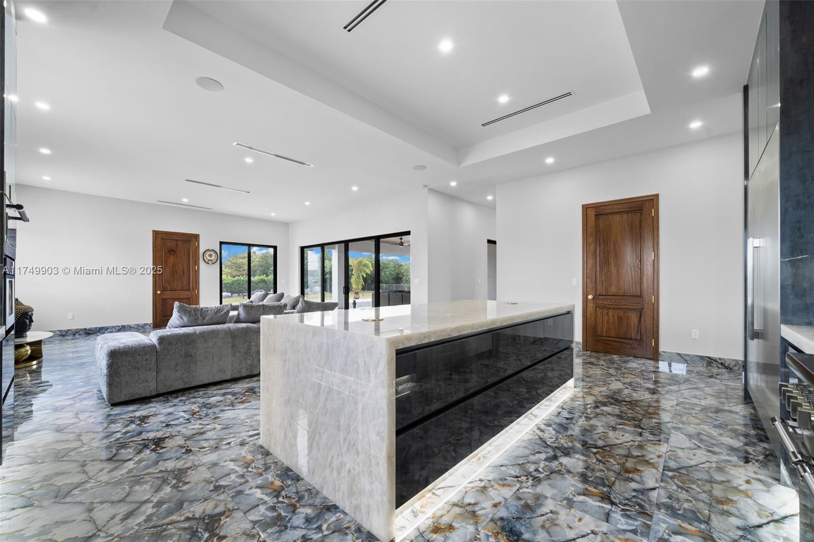 NEW HOMES ESTATES - Residential