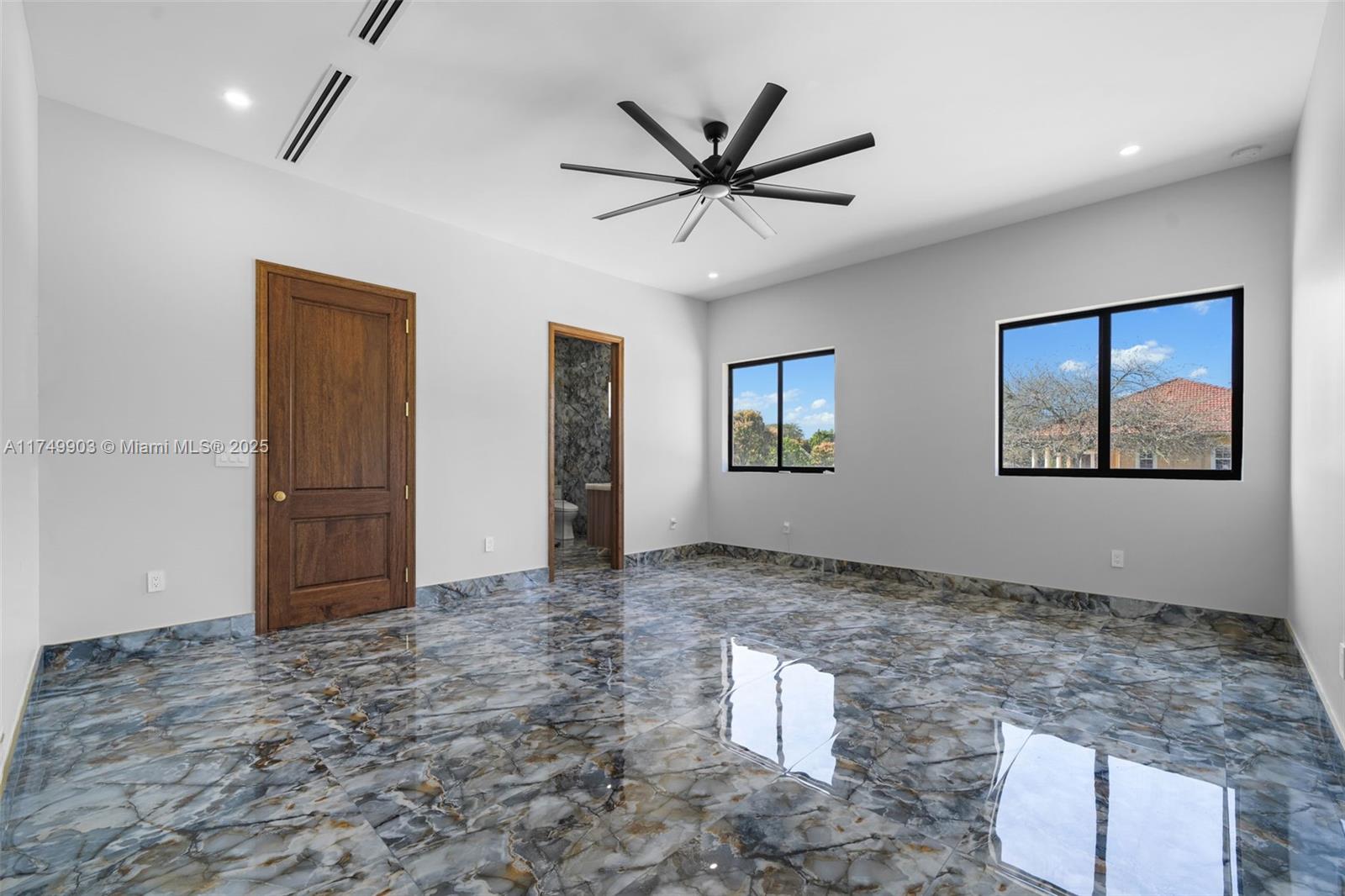 NEW HOMES ESTATES - Residential