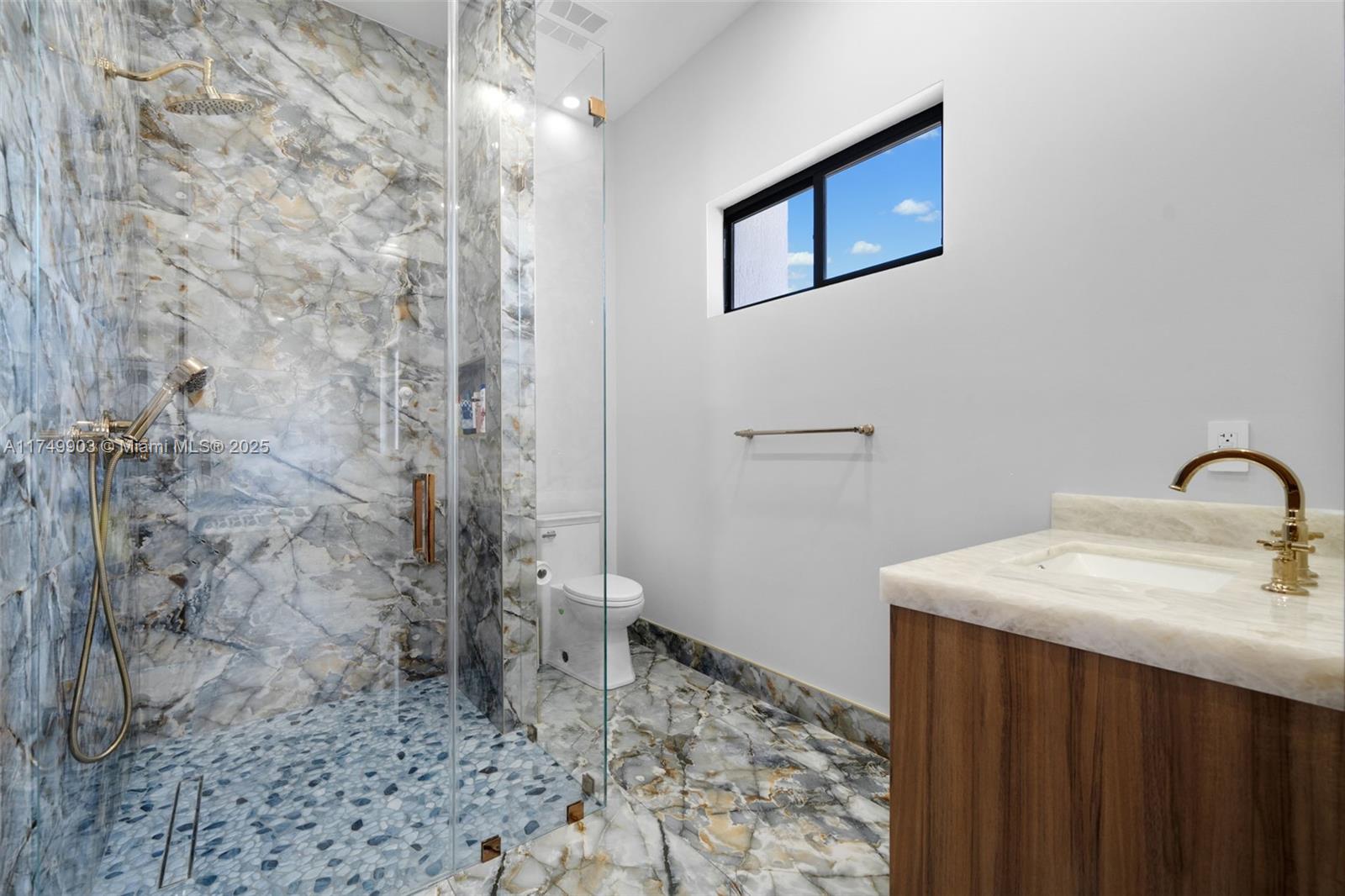 NEW HOMES ESTATES - Residential