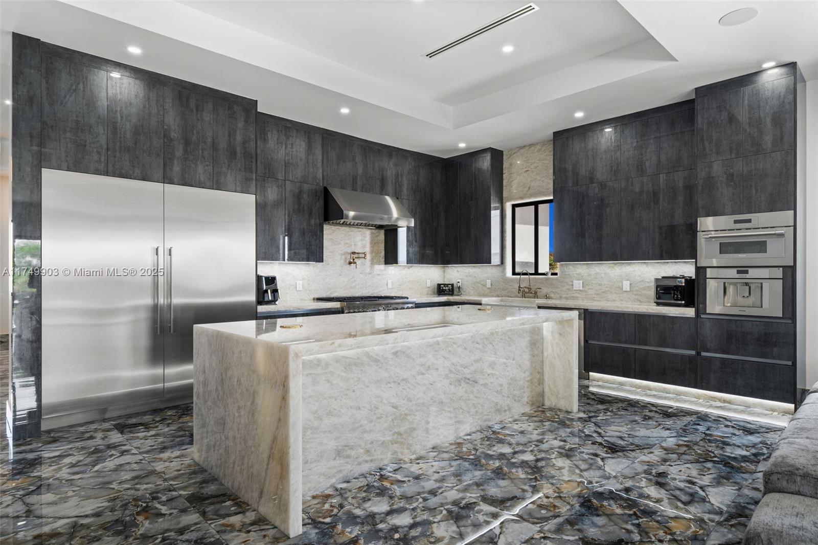 NEW HOMES ESTATES - Residential
