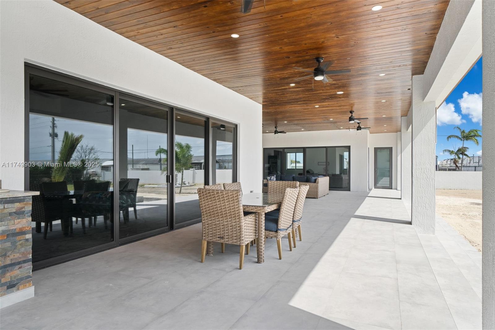 NEW HOMES ESTATES - Residential