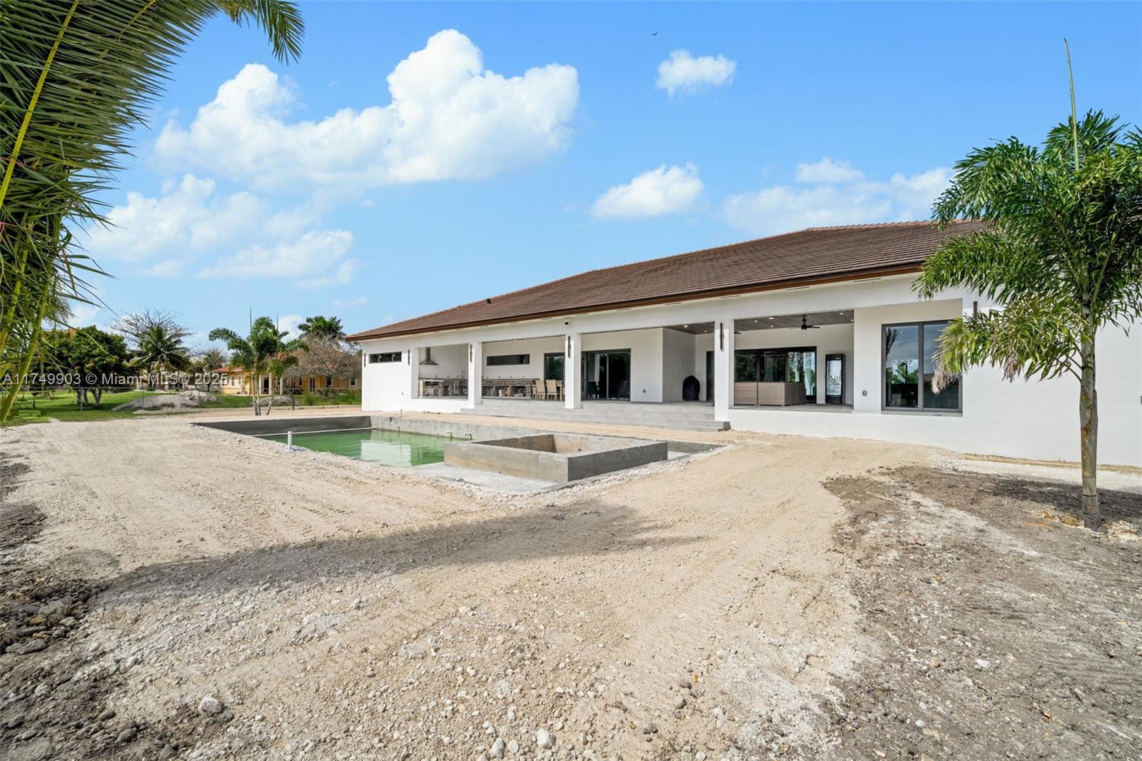 NEW HOMES ESTATES - Residential