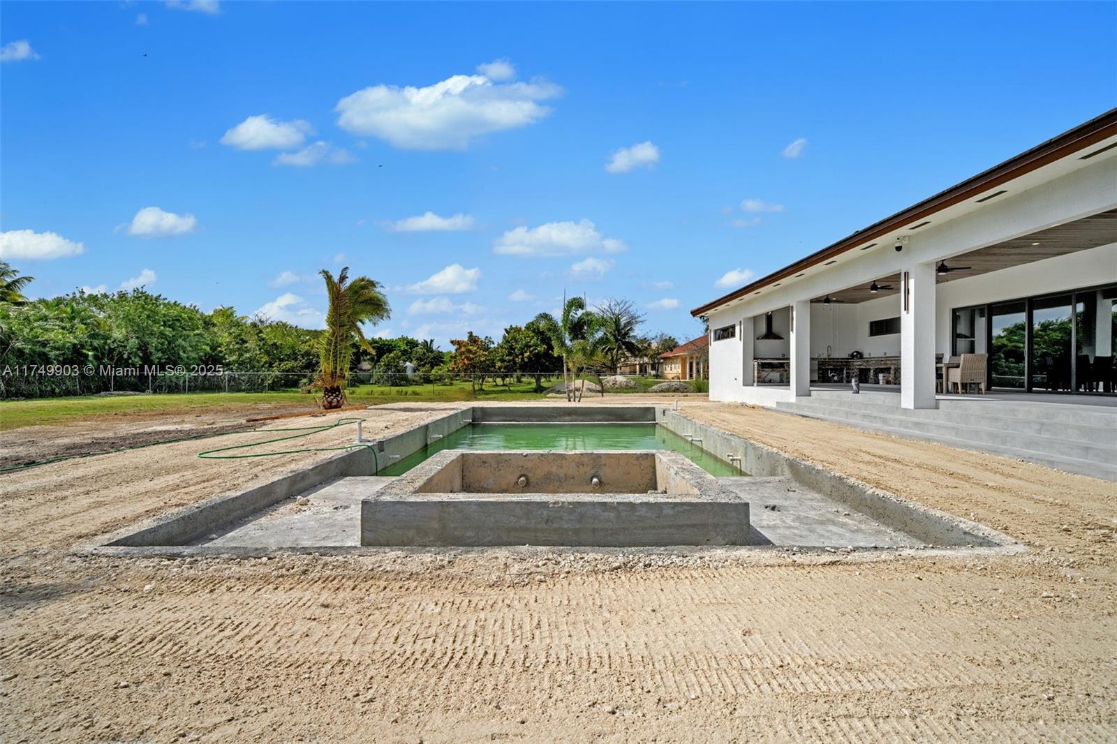 NEW HOMES ESTATES - Residential