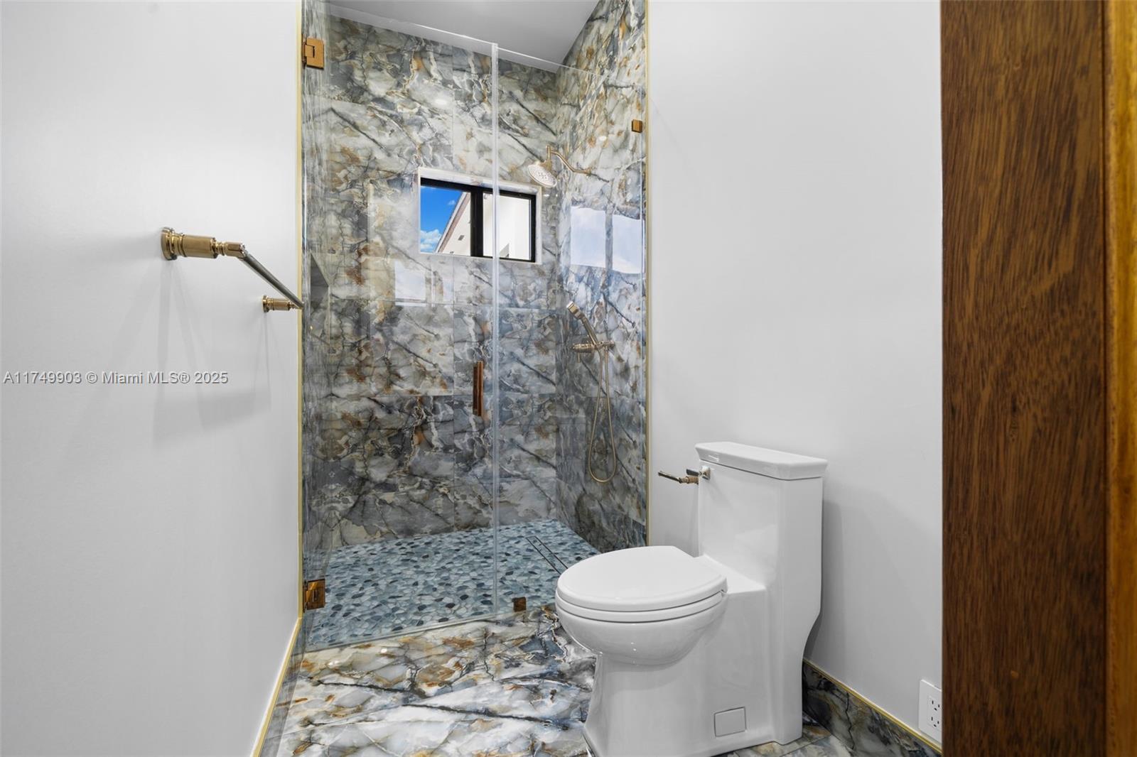 NEW HOMES ESTATES - Residential