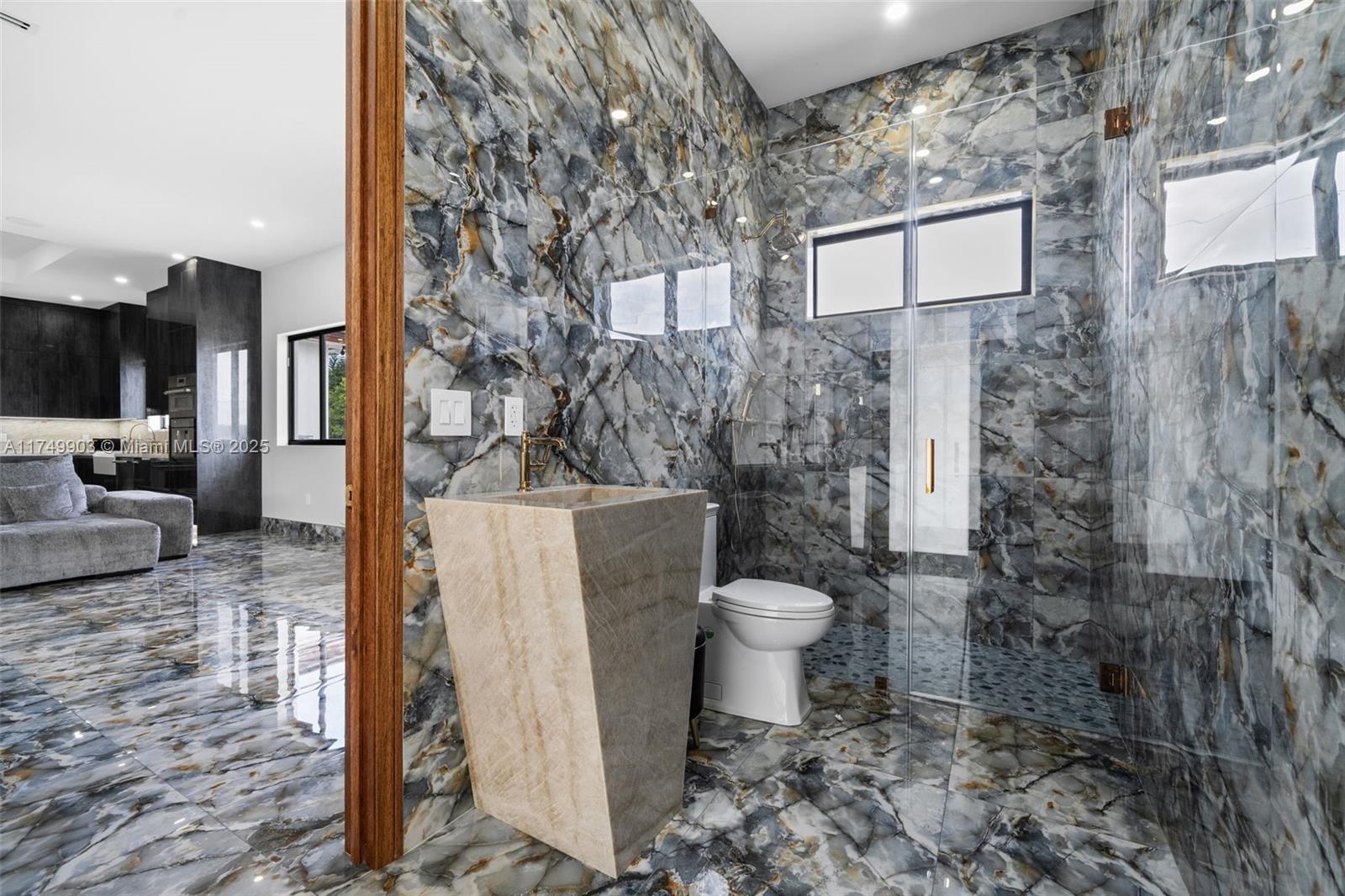 NEW HOMES ESTATES - Residential