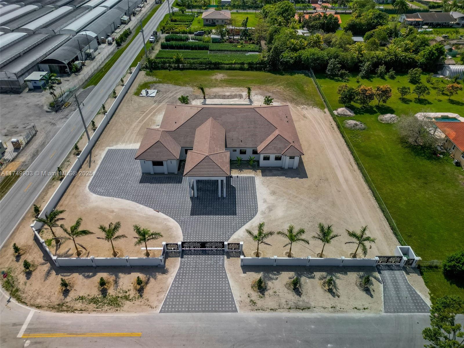 NEW HOMES ESTATES - Residential