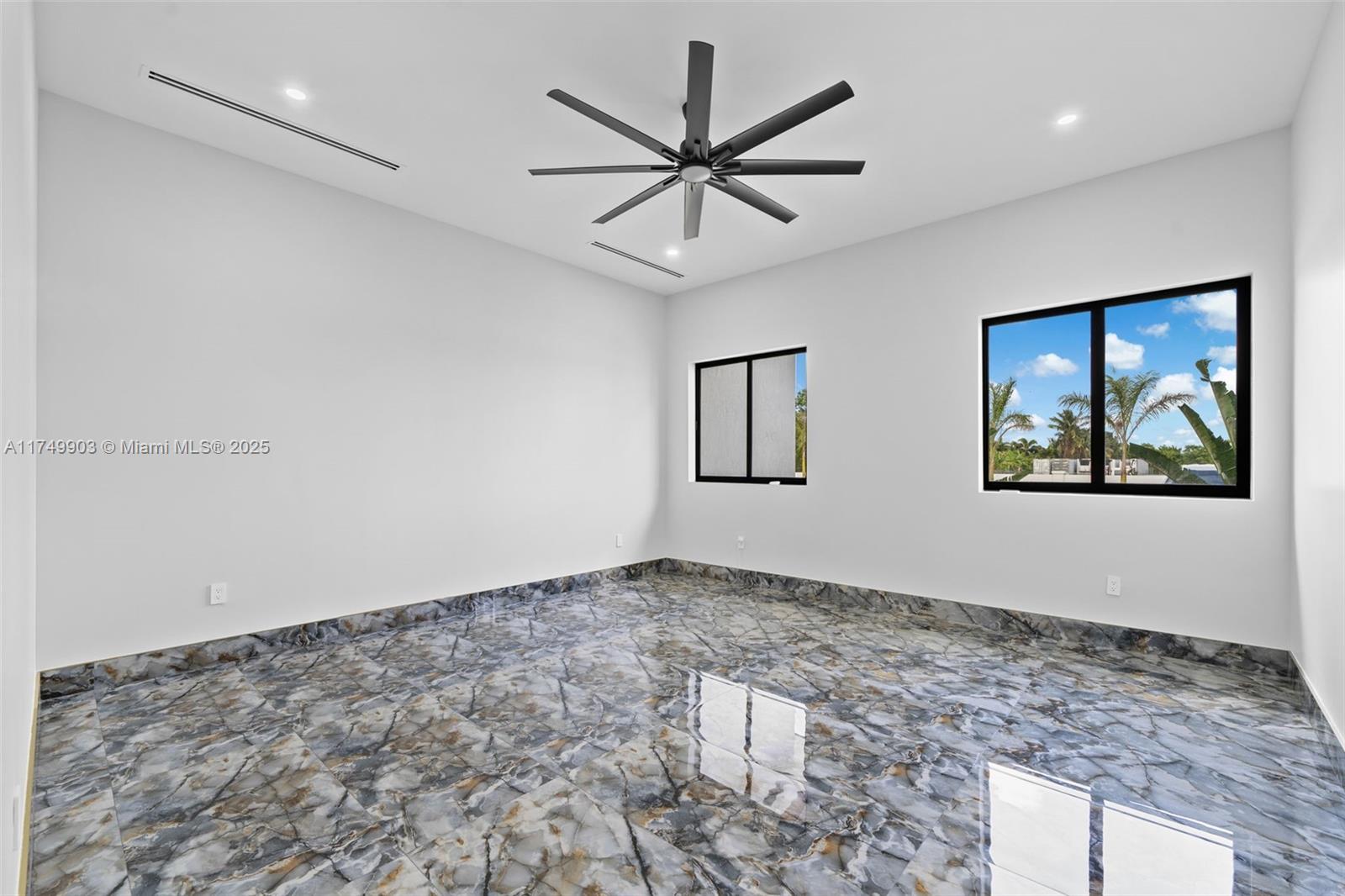 NEW HOMES ESTATES - Residential