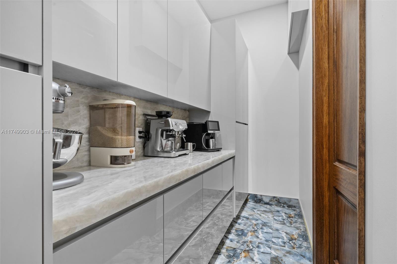 NEW HOMES ESTATES - Residential