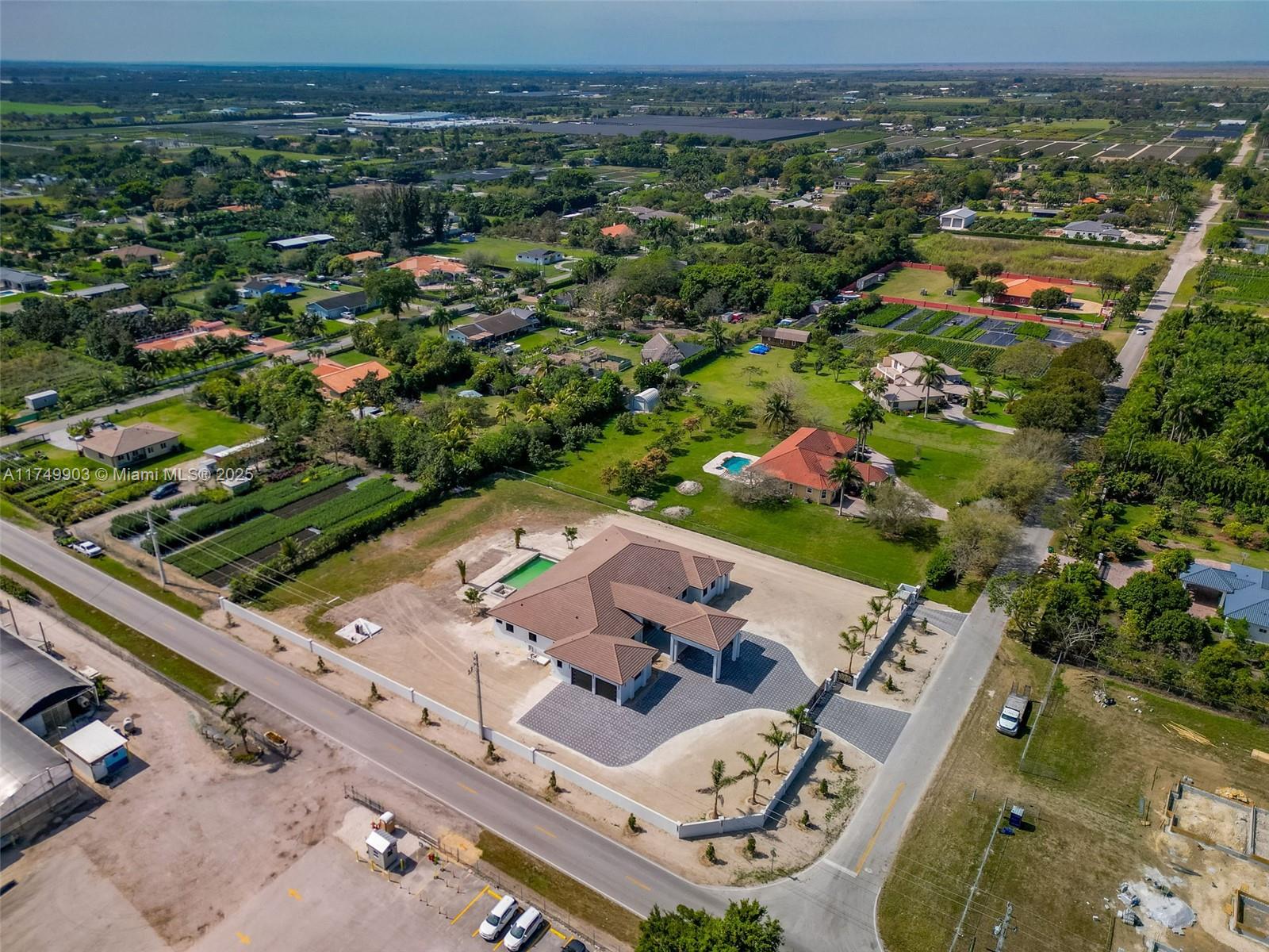 NEW HOMES ESTATES - Residential