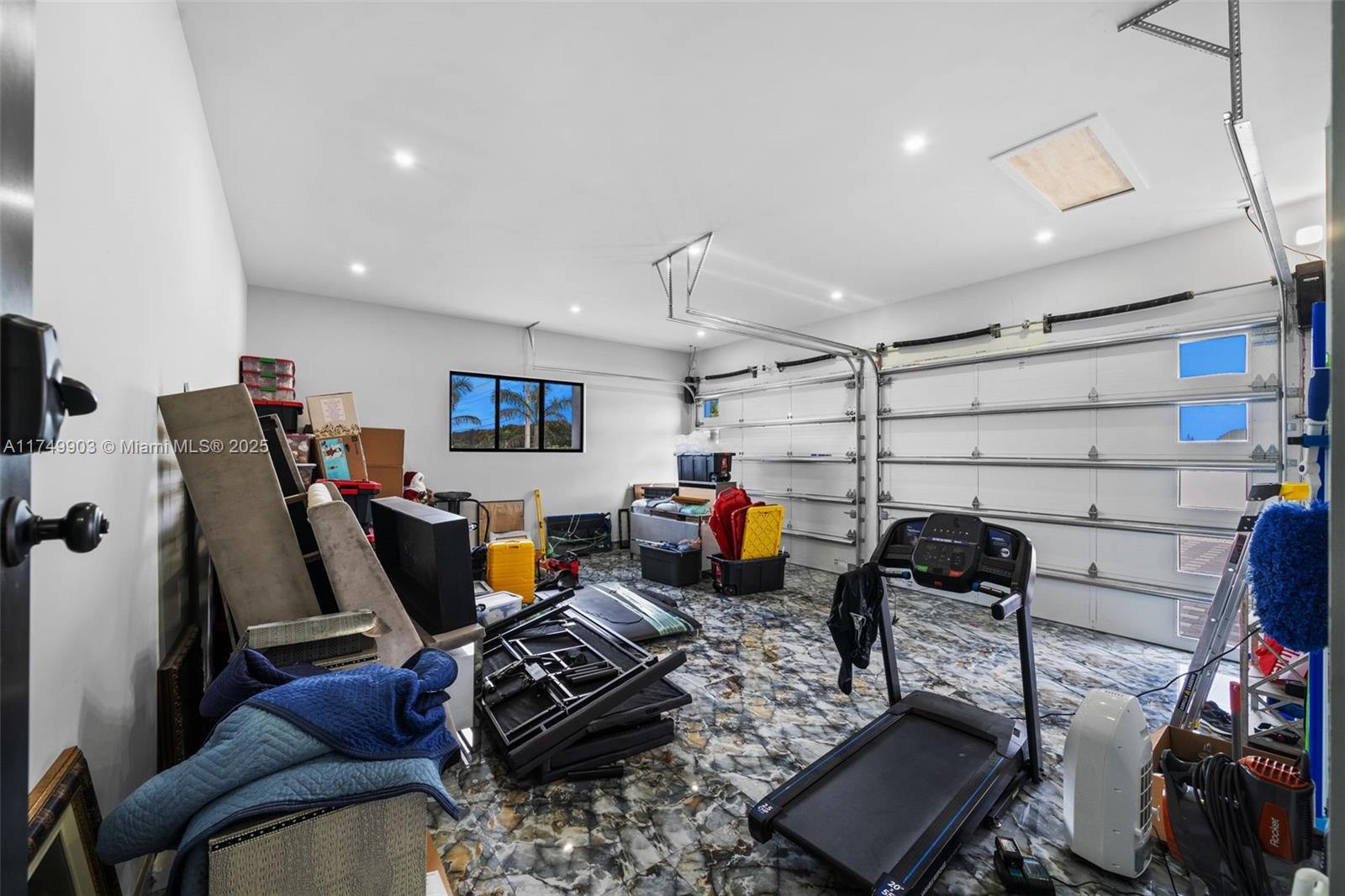 NEW HOMES ESTATES - Residential