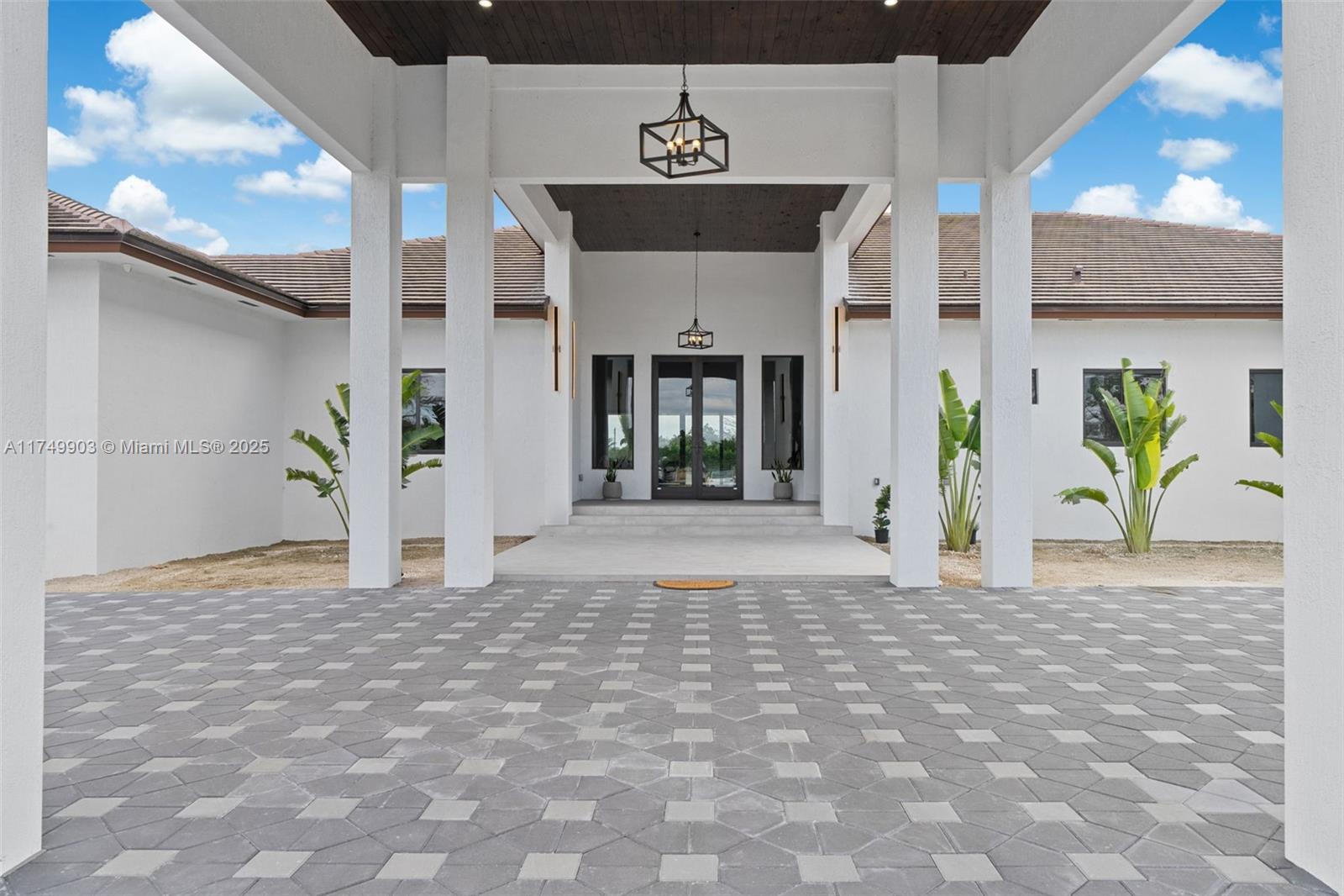 NEW HOMES ESTATES - Residential