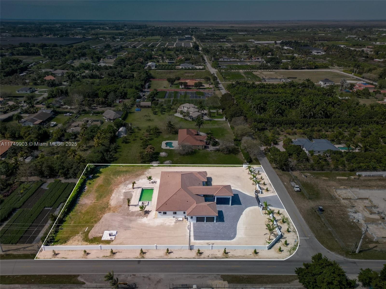 NEW HOMES ESTATES - Residential