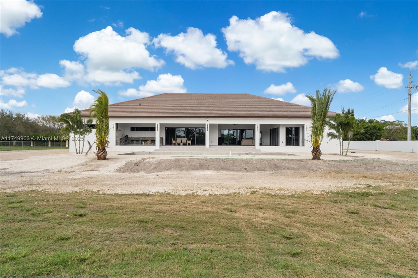 NEW HOMES ESTATES - Residential