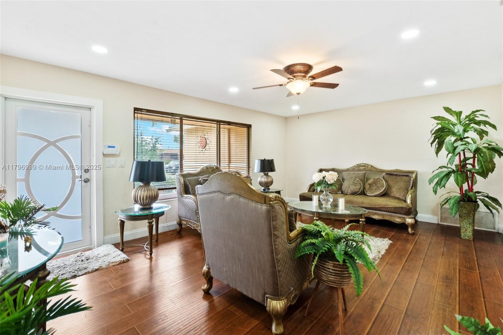 2251 Nw 87th Ave, Pembroke Pines, Miami-Dade County, Florida - 5 Bedrooms  
2 Bathrooms - 