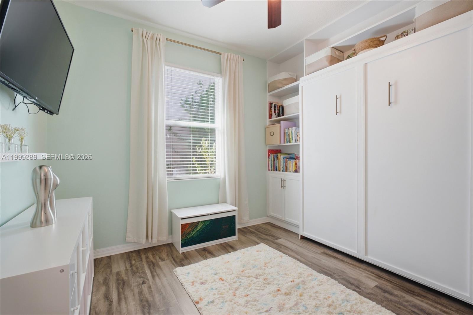 RANDAL PARK - Residential