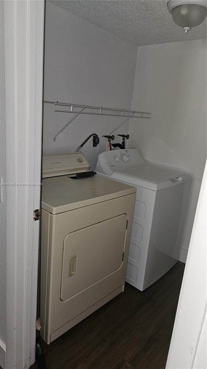 LAKE EMERALD CONDOMINIUM - Residential Lease