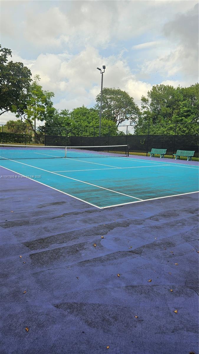 LAKE EMERALD CONDOMINIUM - Residential Lease