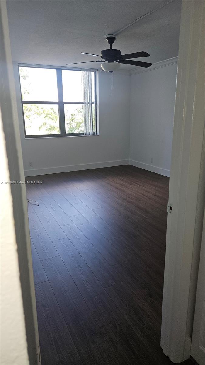 LAKE EMERALD CONDOMINIUM - Residential Lease