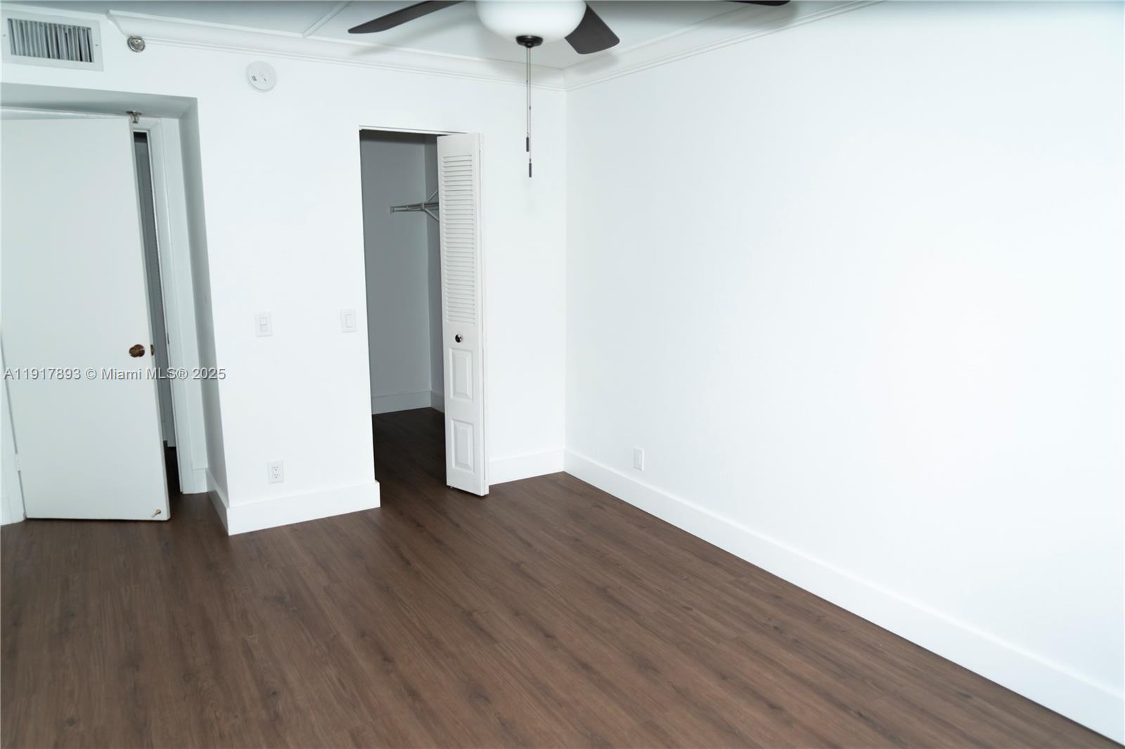 LAKE EMERALD CONDOMINIUM - Residential Lease