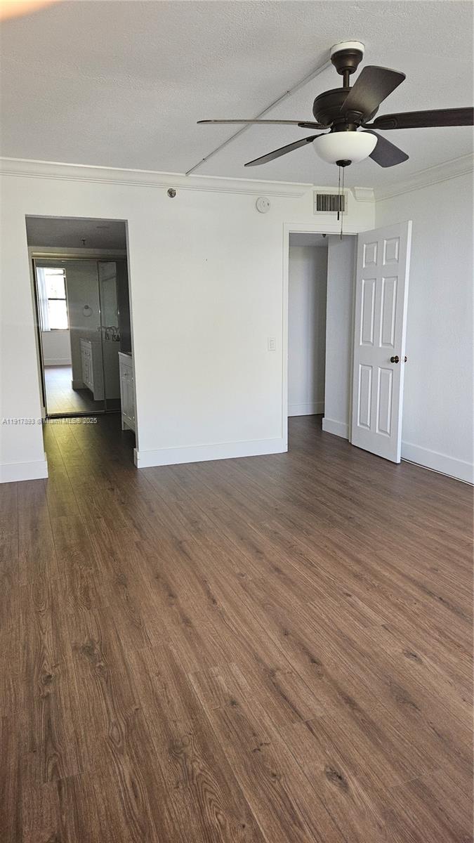 LAKE EMERALD CONDOMINIUM - Residential Lease