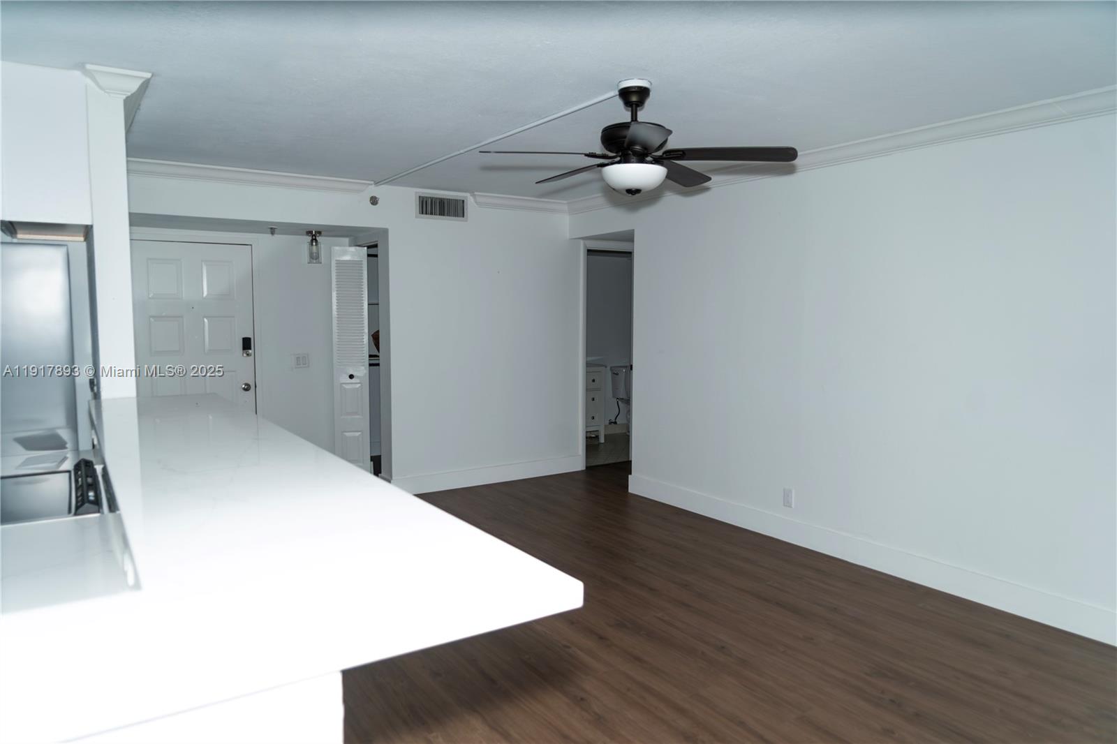 LAKE EMERALD CONDOMINIUM - Residential Lease