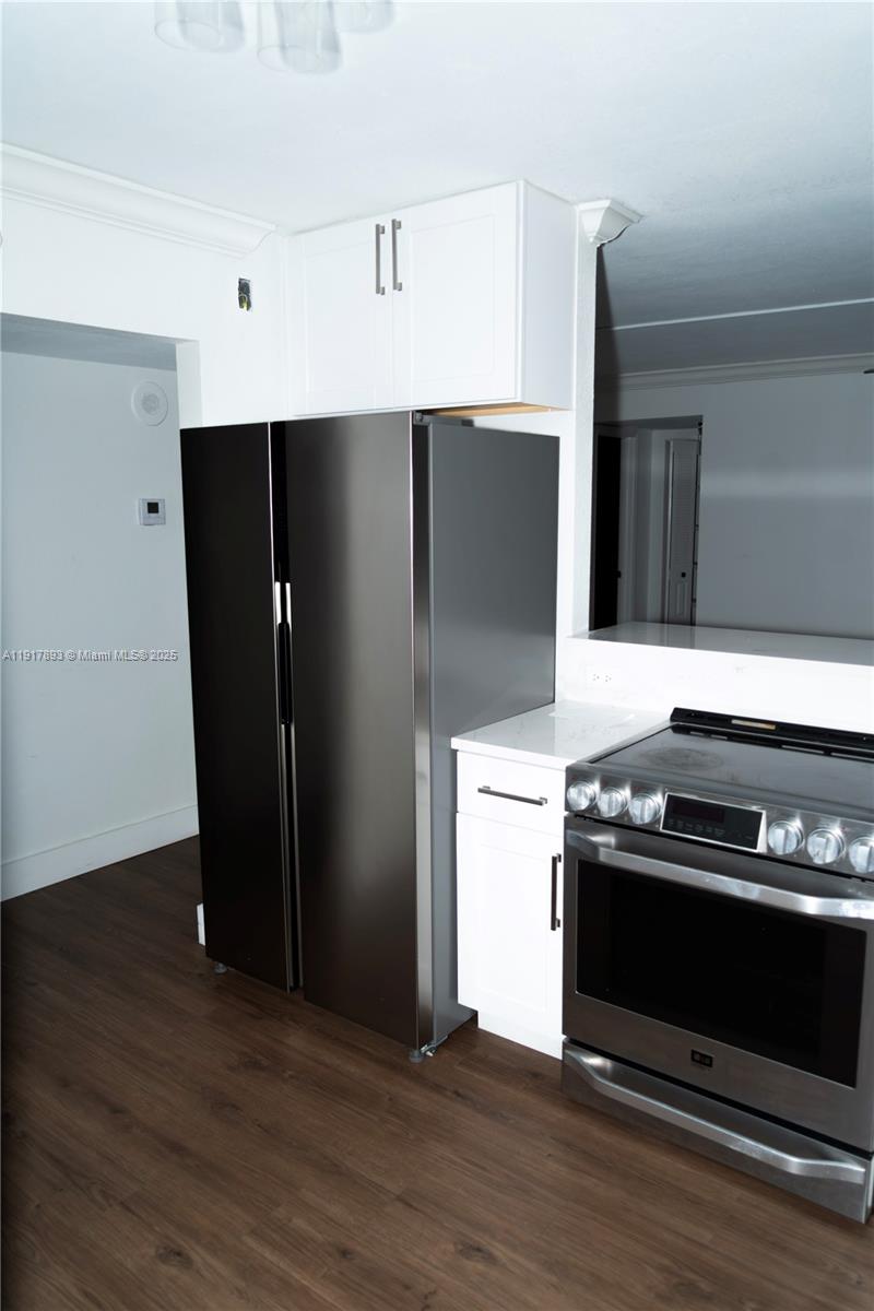 LAKE EMERALD CONDOMINIUM - Residential Lease