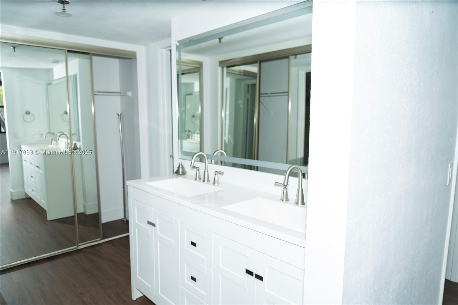 LAKE EMERALD CONDOMINIUM - Residential Lease