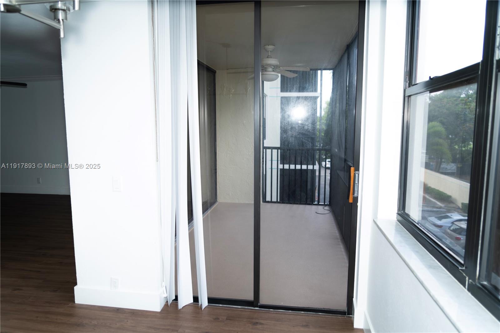 LAKE EMERALD CONDOMINIUM - Residential Lease